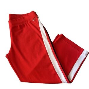 Nike Yoga Activewear 3/4 Length Exercise Pants Women’s Size M (8-10)